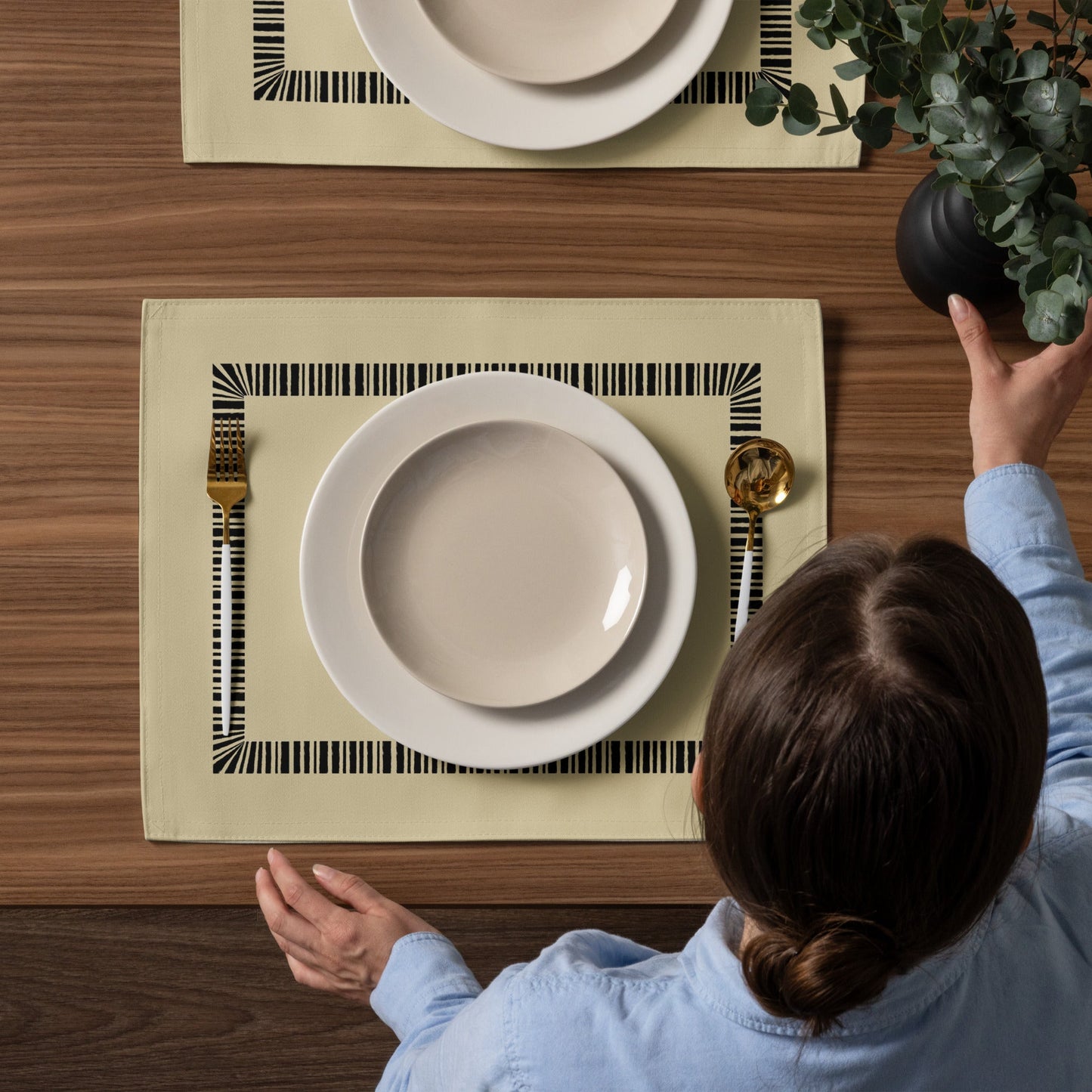 Placemat Set with Hand-painted Classic Border Motif Print, CABM-1014