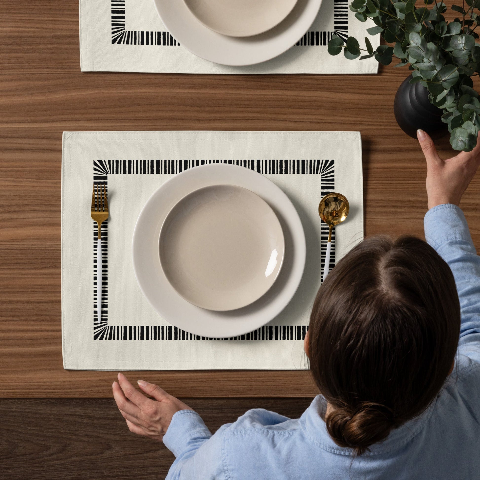 Placemat Set with Hand-painted Classic Border Motif Print, CABM-1013