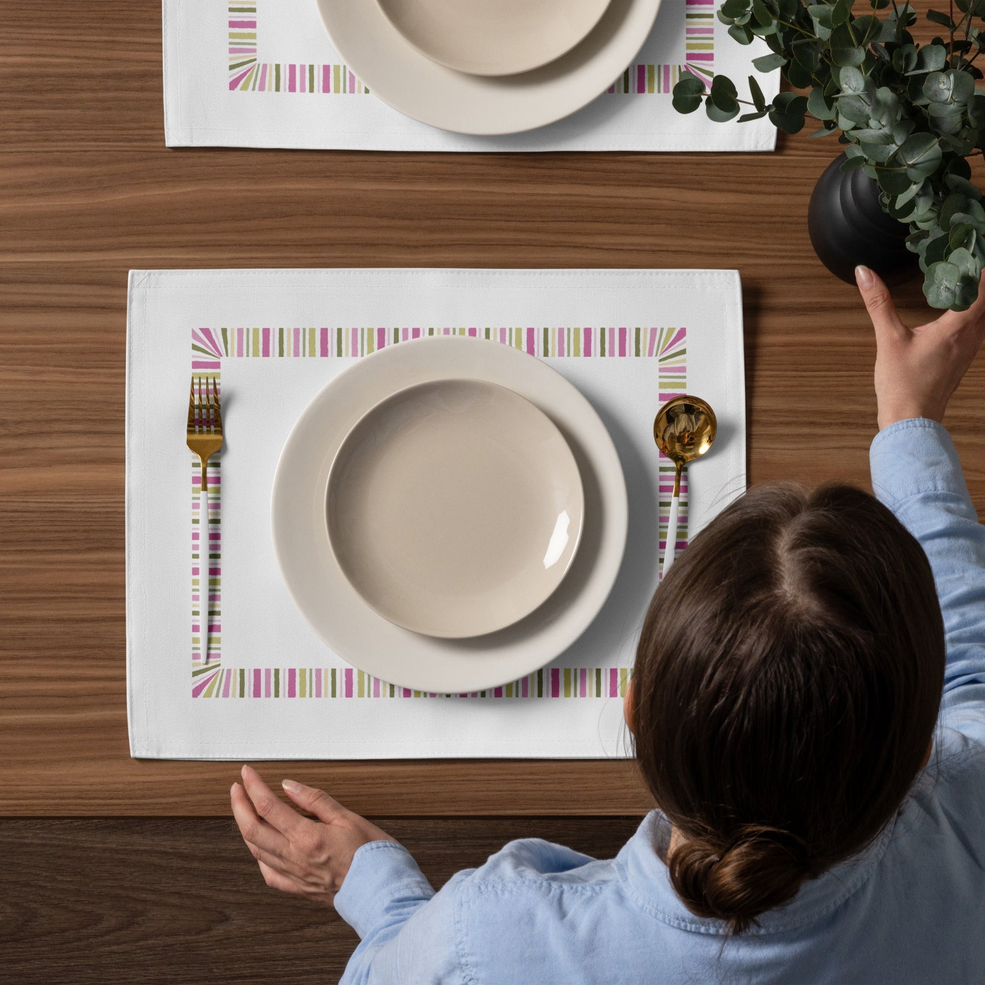 Placemat Set with Hand-painted Classic Border Motif Print, CABM-1080