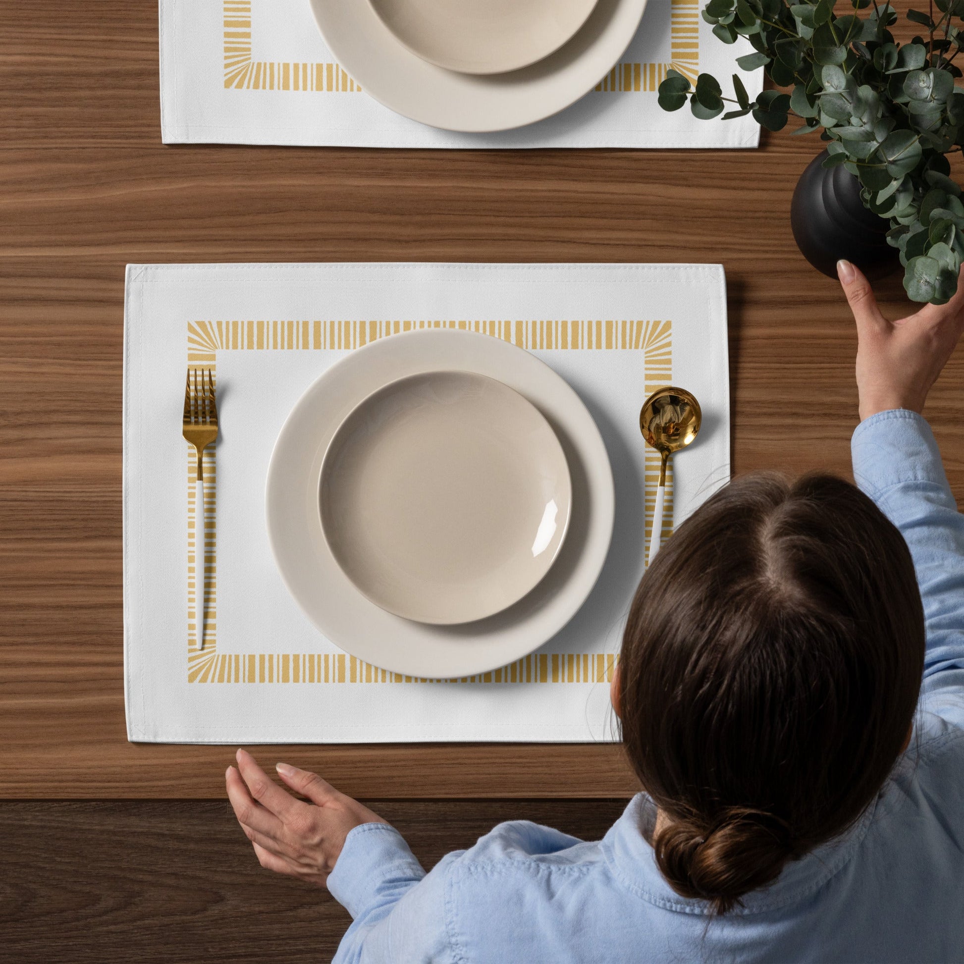 Placemat Set with Hand-painted Classic Border Motif Print, CABM-1131