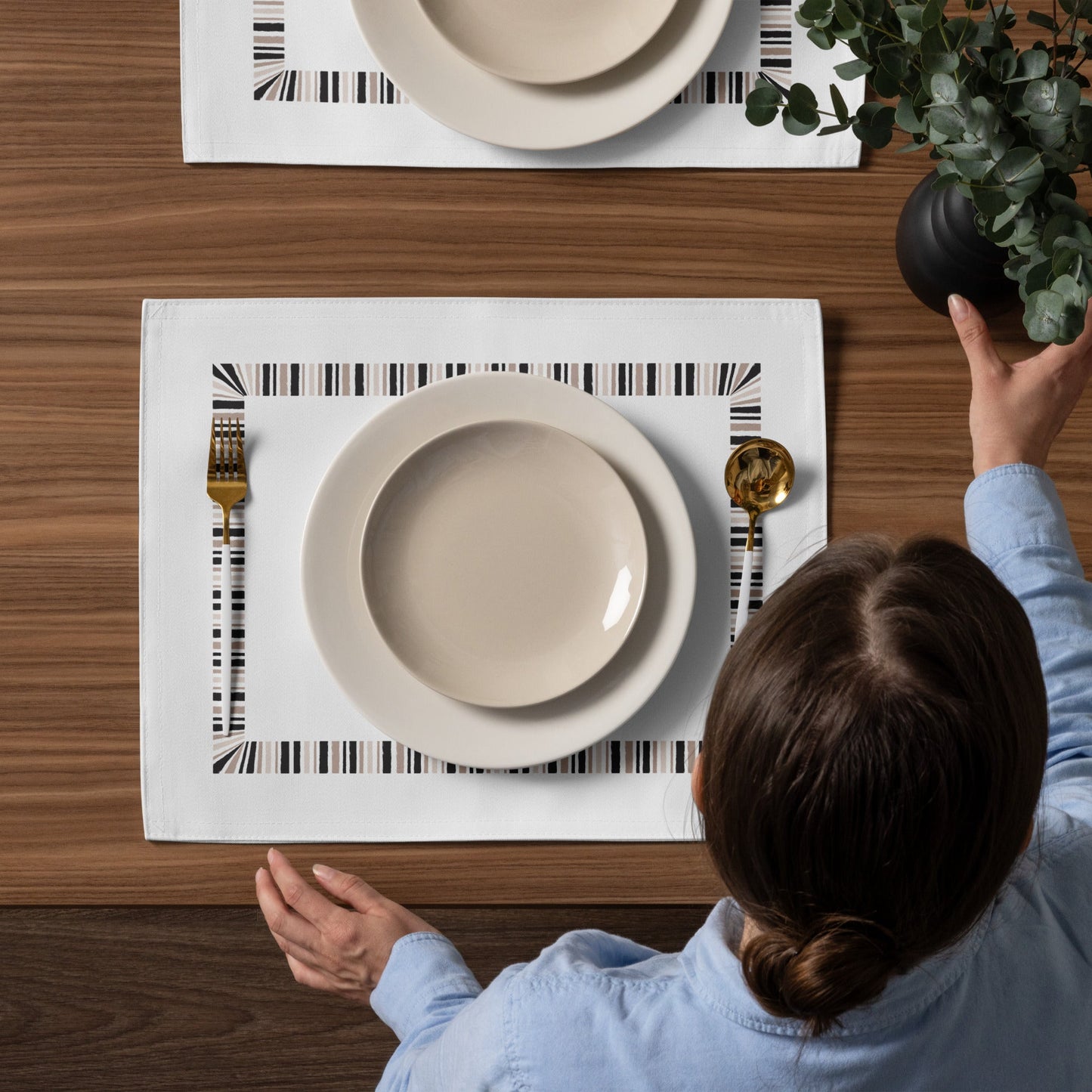 Placemat Set with Hand-painted Classic Border Motif Print, CABM-1138